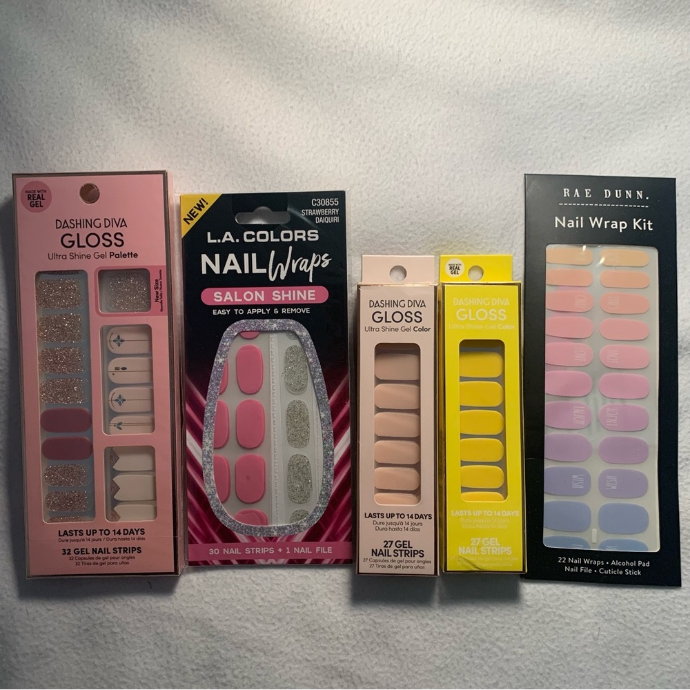 Nail wrap bundle